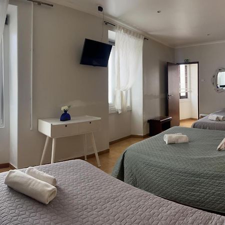 Residencia Aviz Hotel Peniche Exterior photo