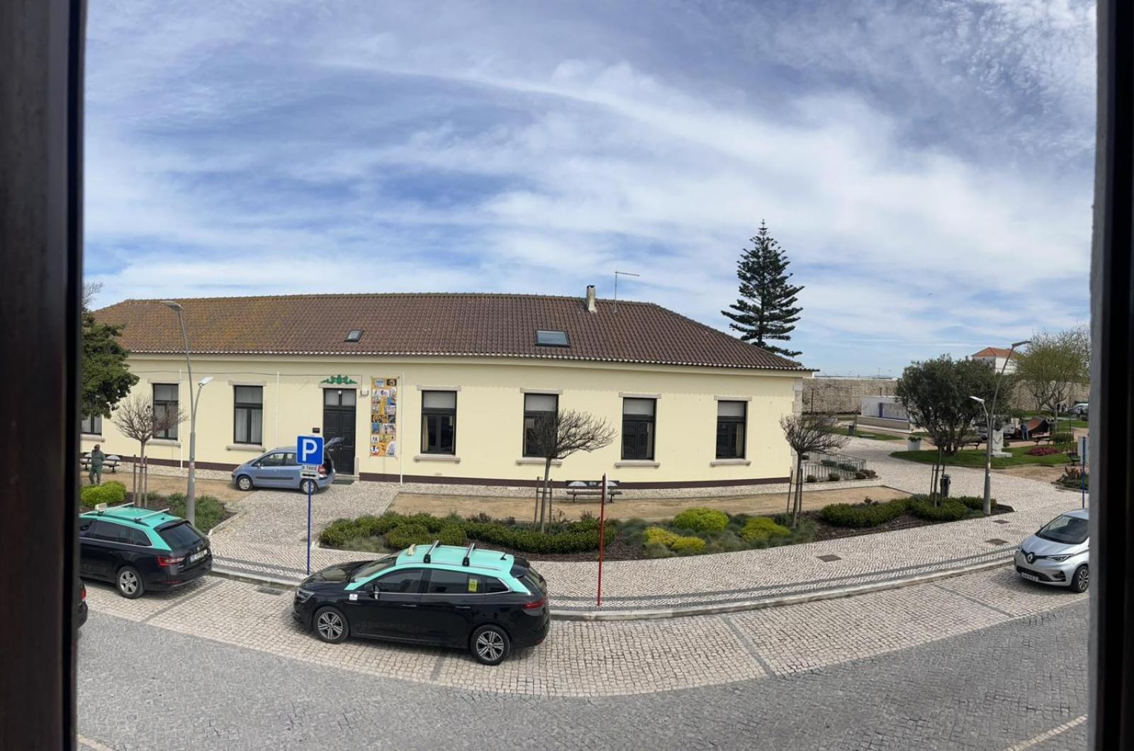 Residencia Aviz Hotel Peniche Exterior photo