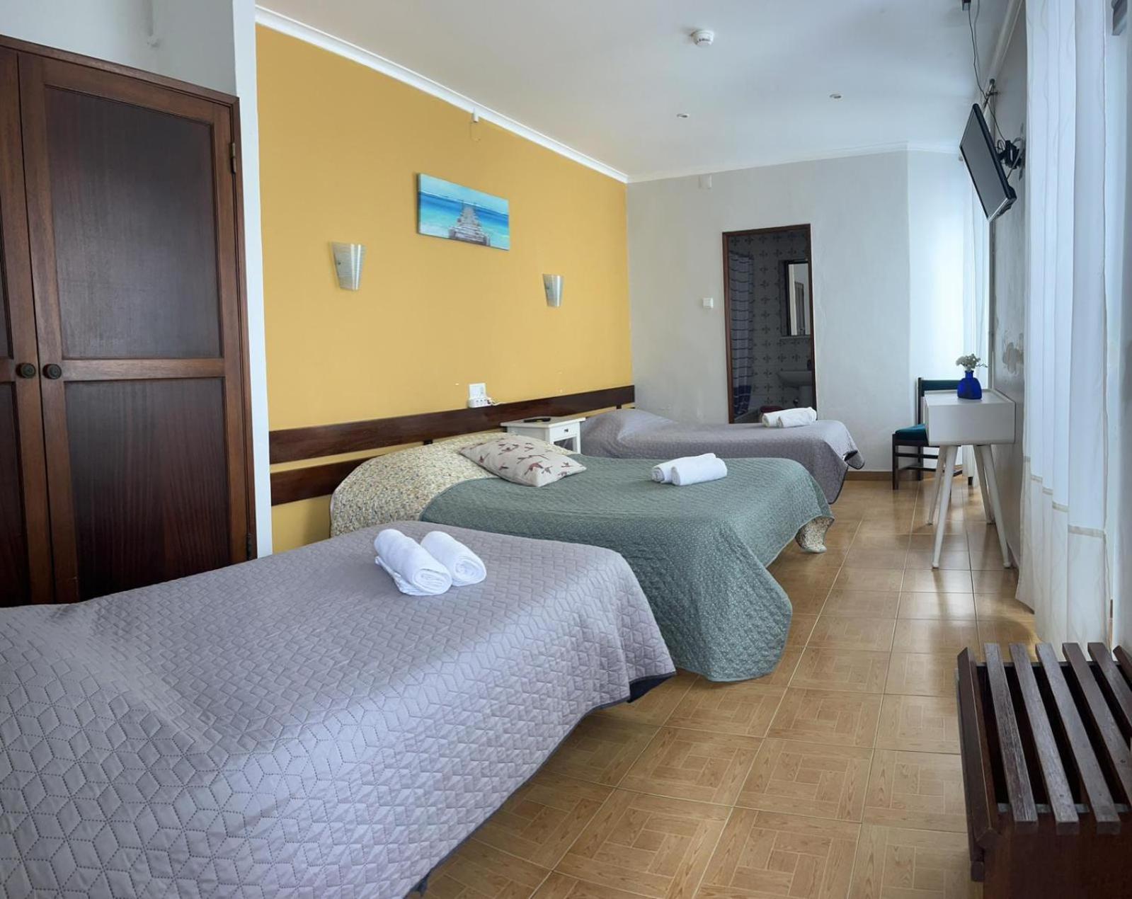 Residencia Aviz Hotel Peniche Room photo