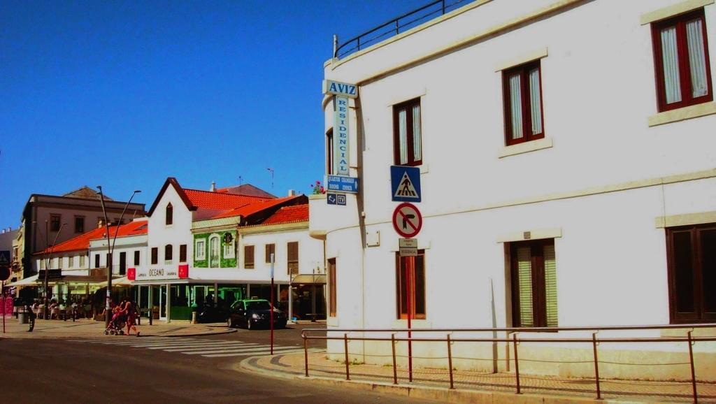 Residencia Aviz Hotel Peniche Exterior photo